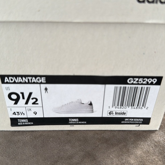 Adidas advantage shoes. Gently used. Color- white. Size- 9.5 - Picture 8 of 8